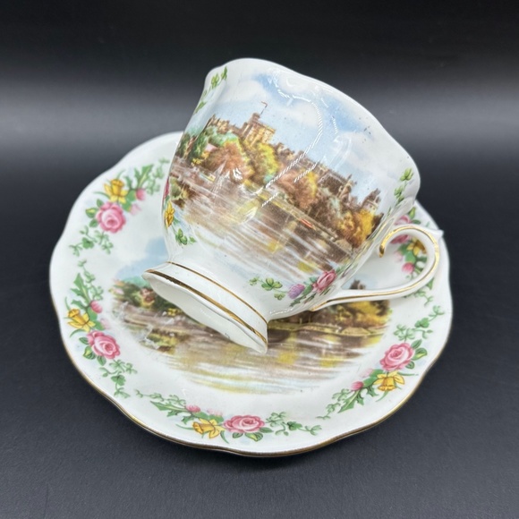 Royal Albert Traditional British Songs Series Land of Hope and Glory Tea Cup Set - Picture 3 of 5